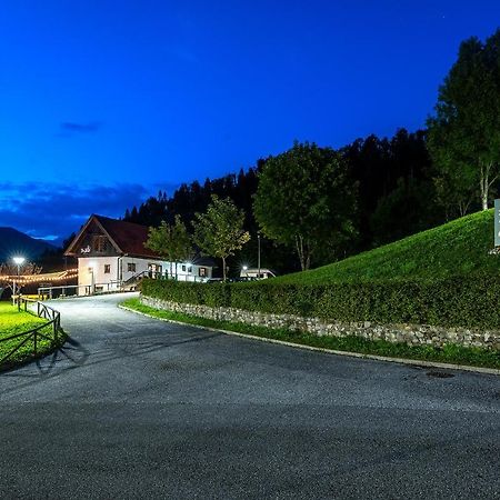 Camping & Caravan Zoncolan Оваро Екстер'єр фото