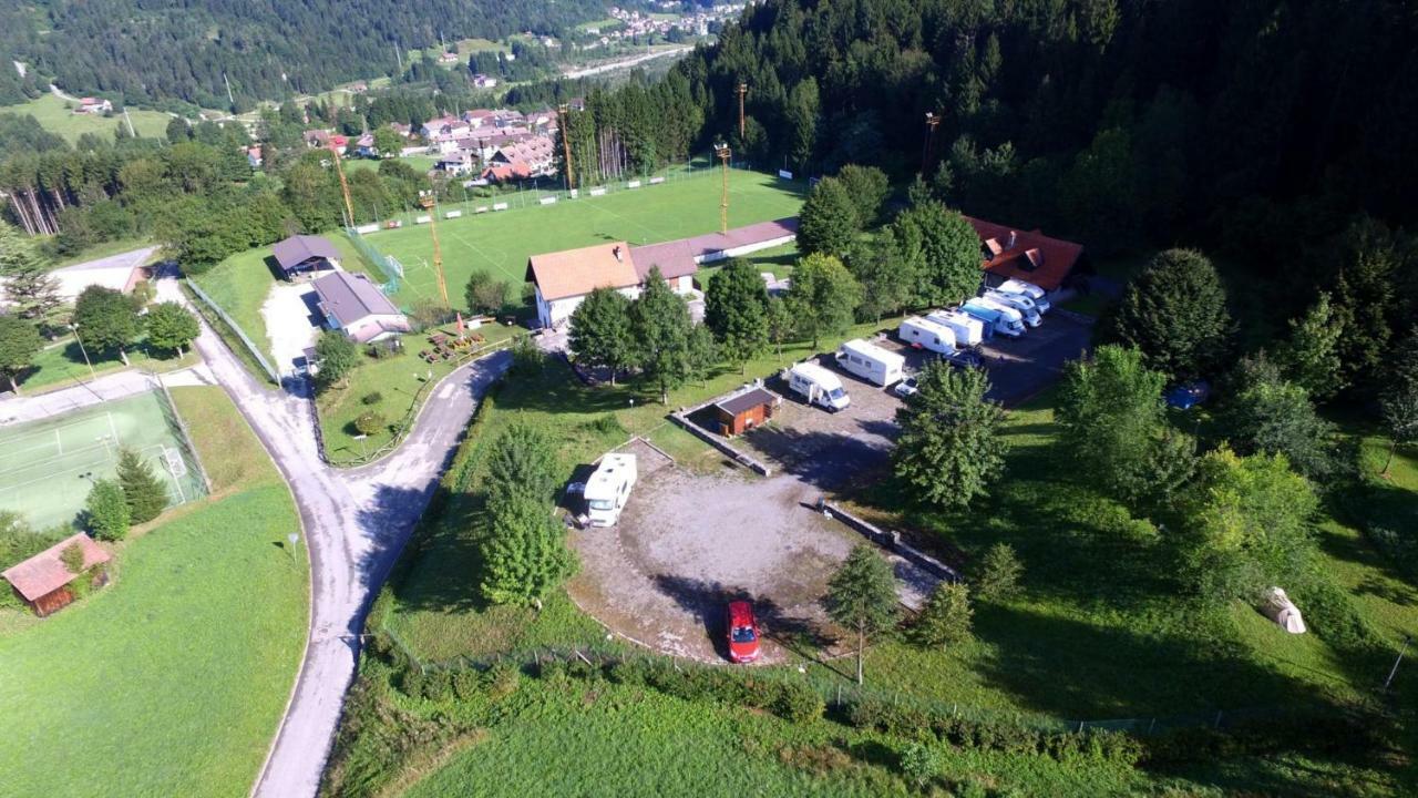 Camping & Caravan Zoncolan Оваро Екстер'єр фото